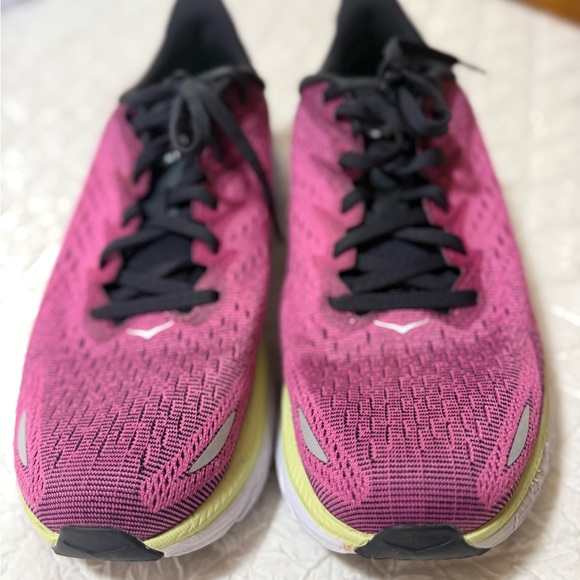 Hoka Clifton – Magenta/Black/White – Women’s 9B - Picture 4 of 5